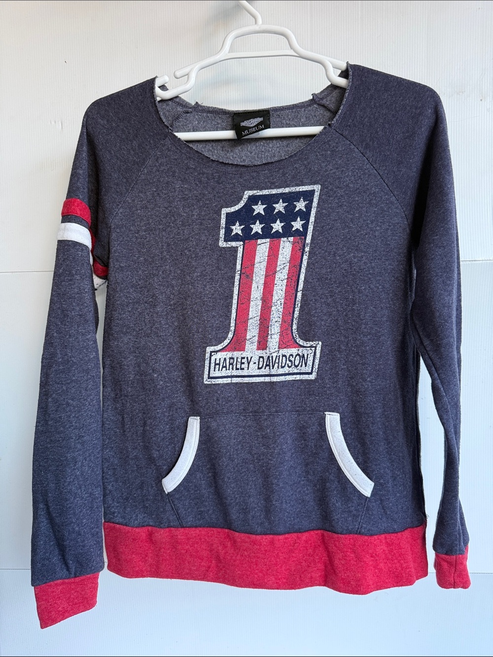 NEW HARLEY DAVIDSON MUSEUM FLEECE SWEATSHIRT M VINTAGE LOGO POCKET SCOOP NECK